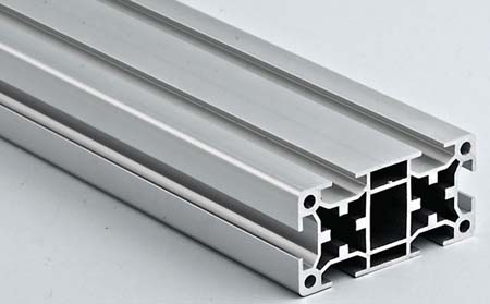 鋁材自身的材料特性使得在工業(yè)應(yīng)用領(lǐng)域使用廣泛